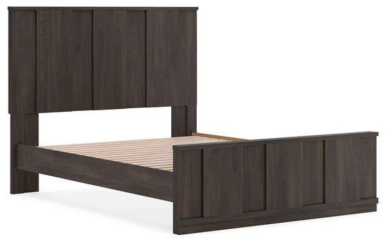 Shaehartin - Queen Panel Platform Bed - Dark Brown