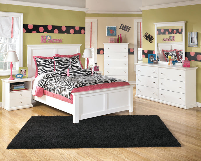 Bostwick Shoals White 8 Pc. Dresser, Mirror, Chest, Panel Bed, 2 Nightstands - Full