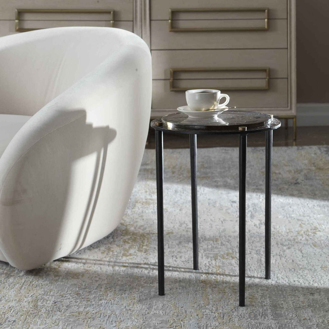 Kennington - Round Glass Accent Table - Black / Brass / Bronze
