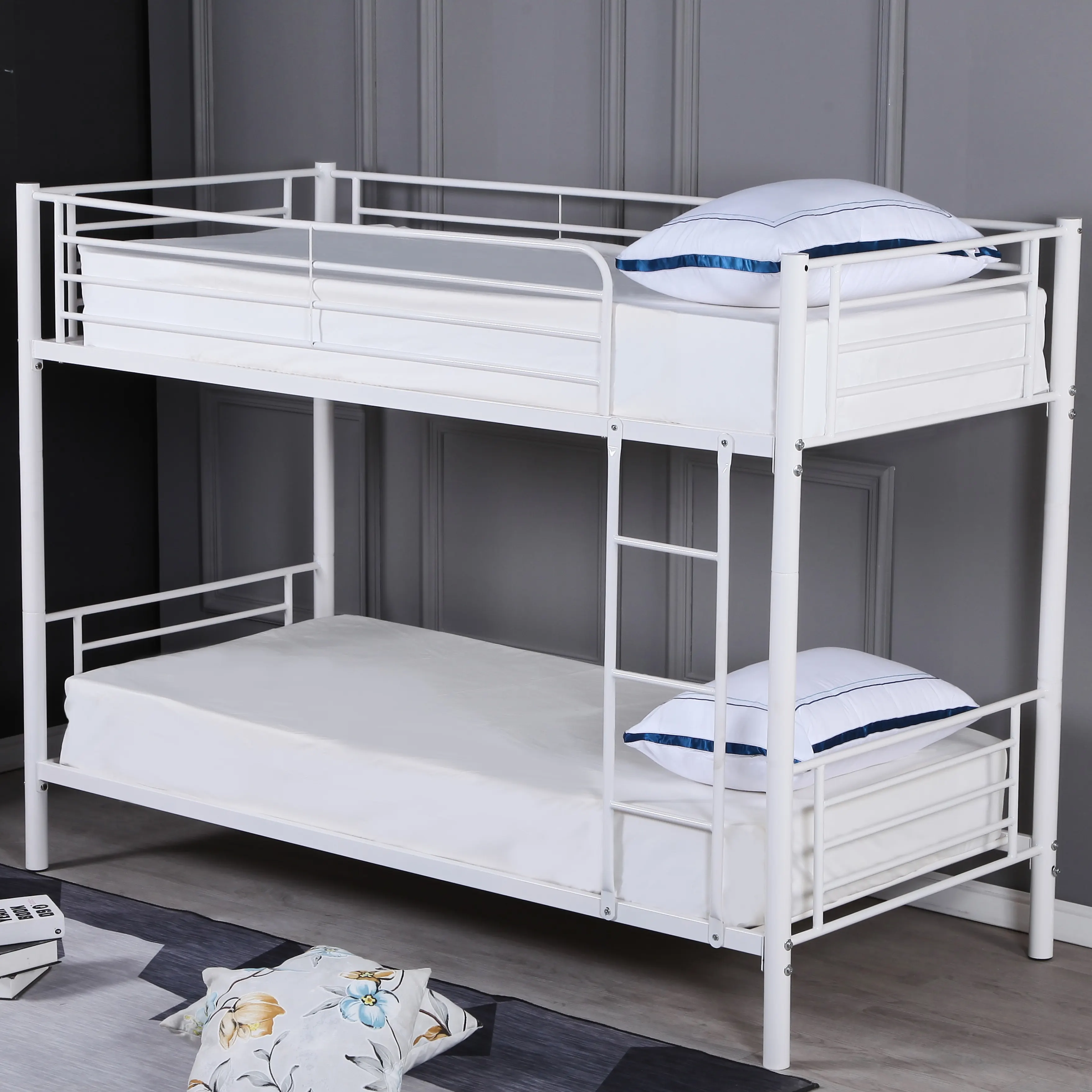 111 Metal Bunk Bed (Twin/Twin)