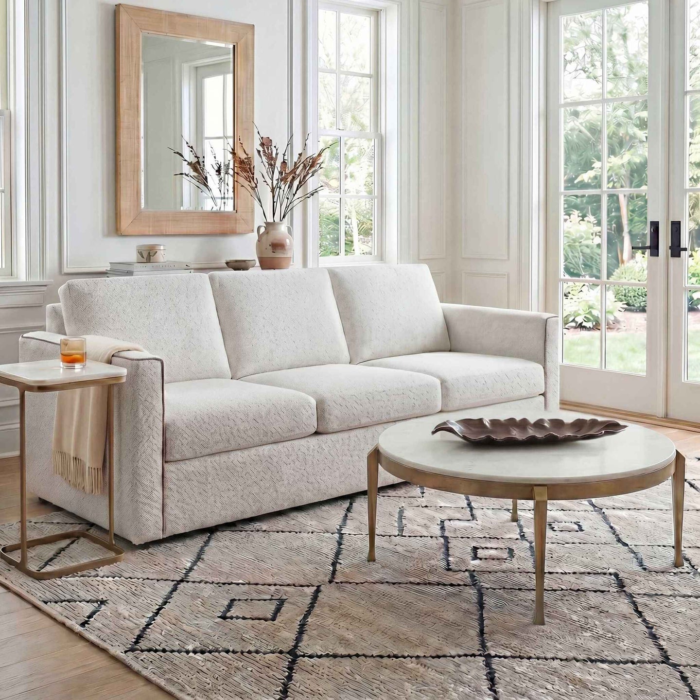 Tylan - Round Marble Coffee Table - Brass / White