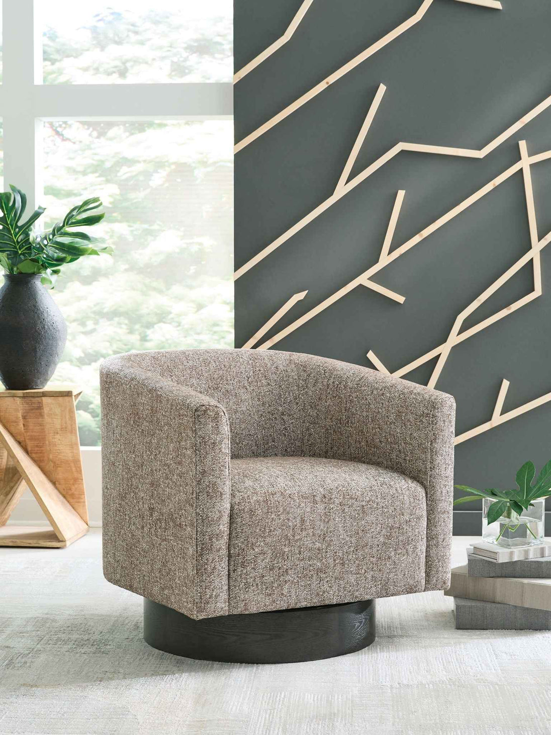 Jorryn - Swivel Accent Chair - Brown