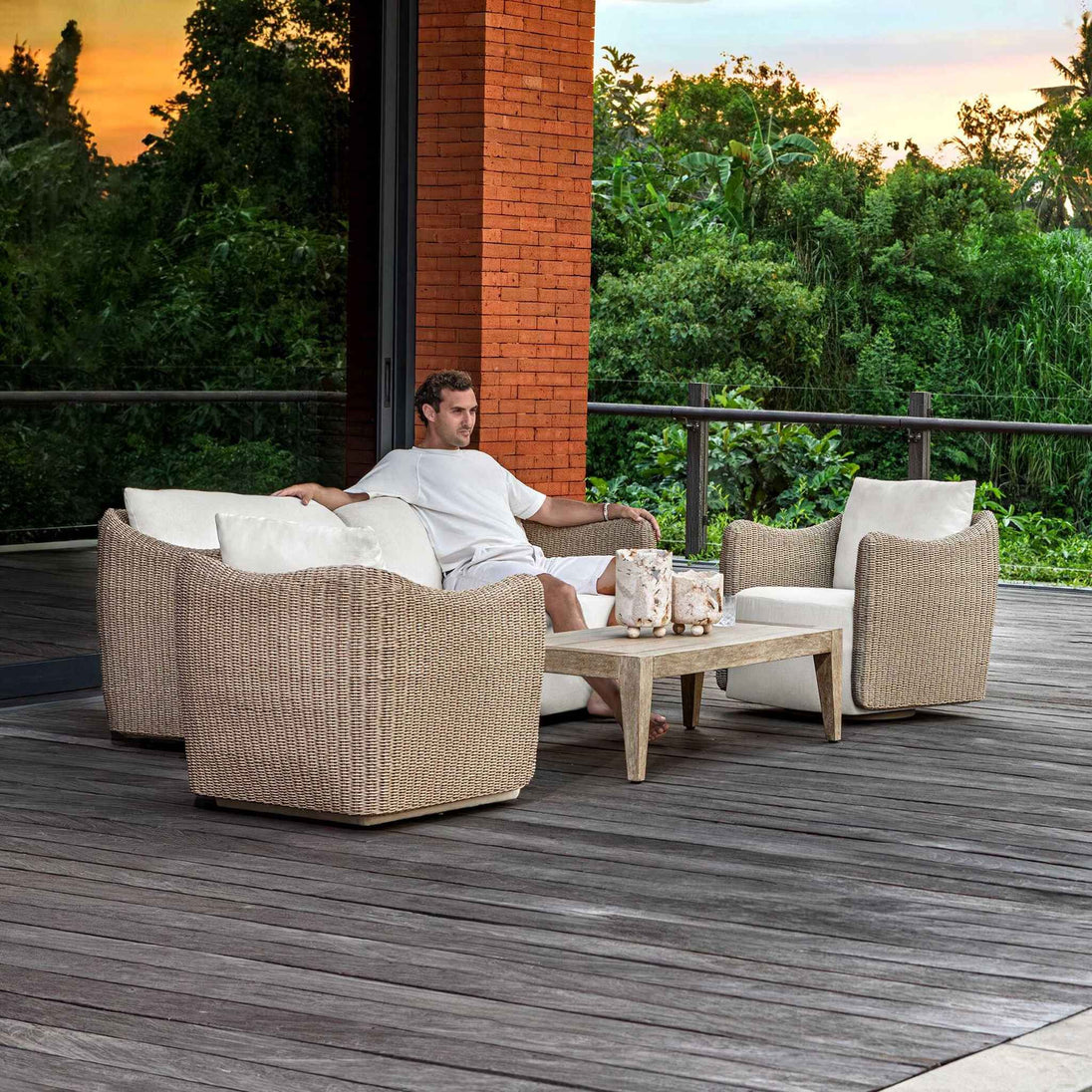 Sunset - Wicker Outdoor Sofa - Oatmeal / Oyster White