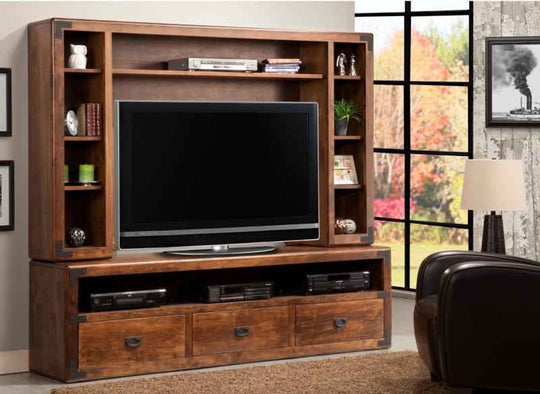 Saratoga HDTV Unit with Hutch Collection