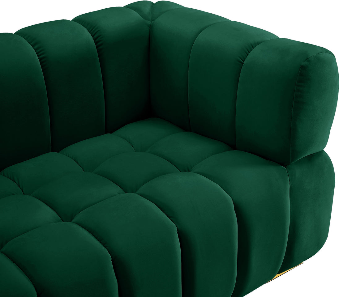 Gwen Velvet Loveseat - Furniture Depot