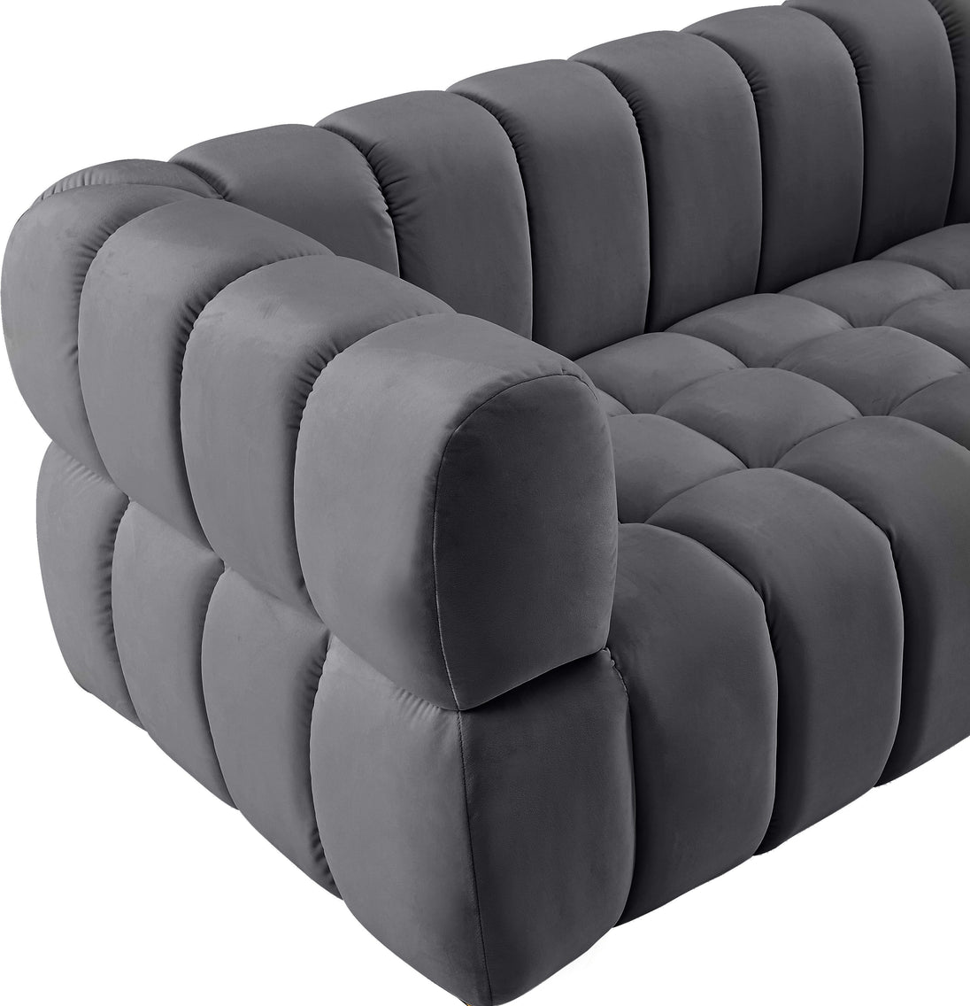 Gwen Velvet Loveseat - Furniture Depot