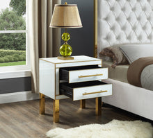 Load image into Gallery viewer, Gigi White Side Table - Furniture Depot