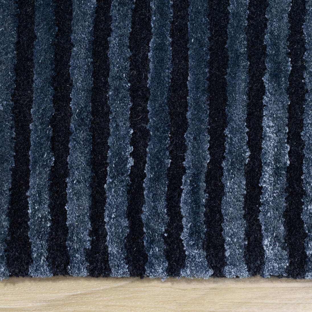 Ashford Deep Blue Handtufted Rug - Furniture Depot