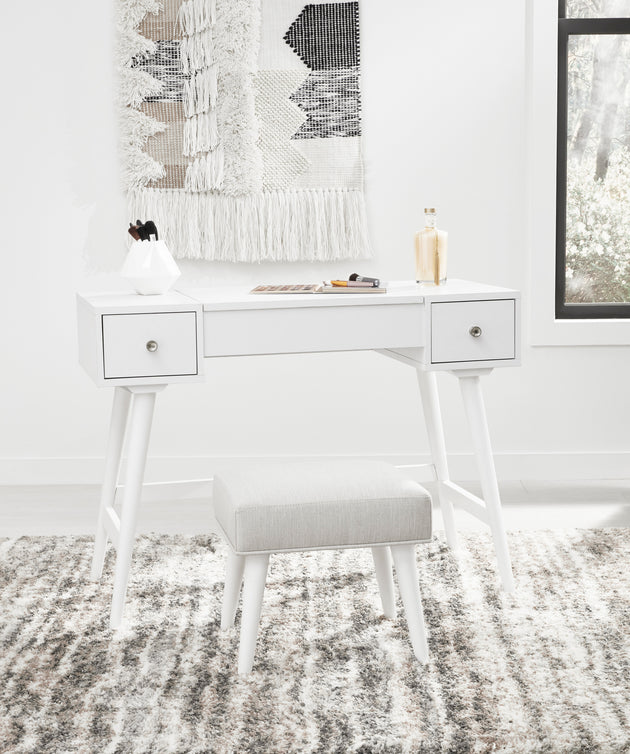 Thadamere Vanity with Stool - White - Furniture Depot