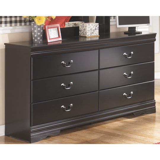 Huey Vineyard Dresser - Furniture Depot