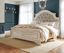Load image into Gallery viewer, Realyn Queen Panel Bed - Furniture Depot (3734111846453)