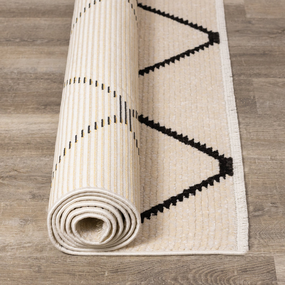 Calabar Cream Grey Lattice Rug - Furniture Depot