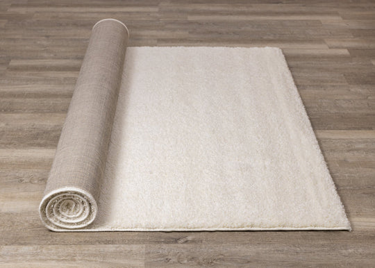 Fergus White Shag Rug - Furniture Depot