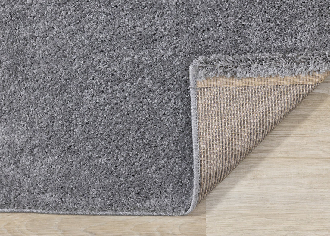 Fergus Solid Grey Bulky Shag Rug - Furniture Depot