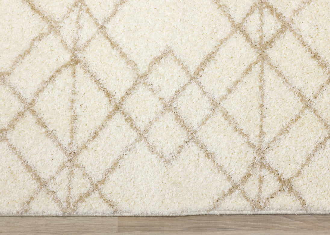 Fergus White Beige Patterned Rug - Furniture Depot