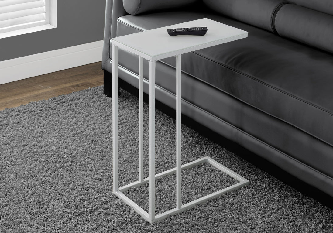 I 3037 Accent Table - White Metal With Frosted Tempered Glass - Furniture Depot (7881106850040)