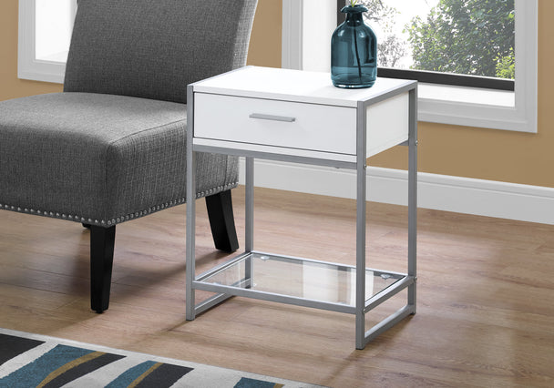 I 3503 Accent Table - 22"H / White/ Silver Metal/ Tempered Glass - Furniture Depot (7881116811512)