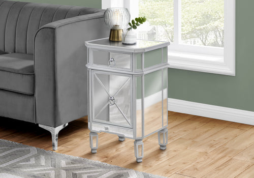 I 3731 Accent Table - 28