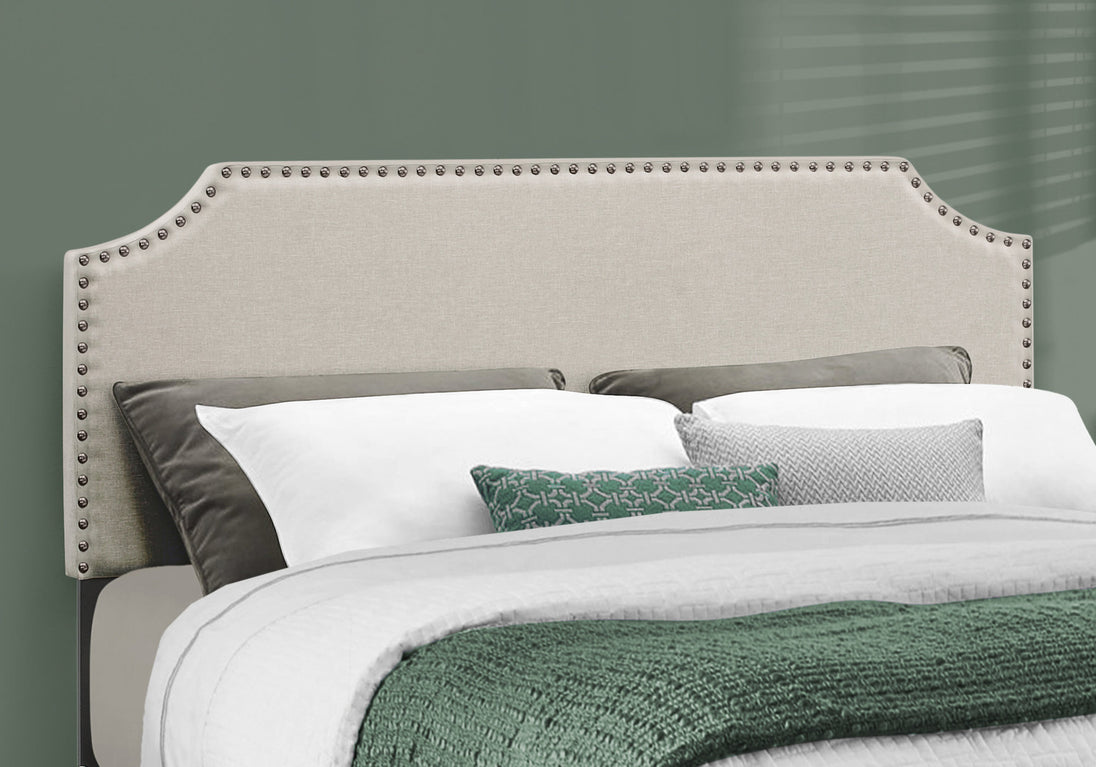 I 5926Q Bed - Queen Size / Beige Linen With Antique Brass Trim - Furniture Depot (7881125527800)