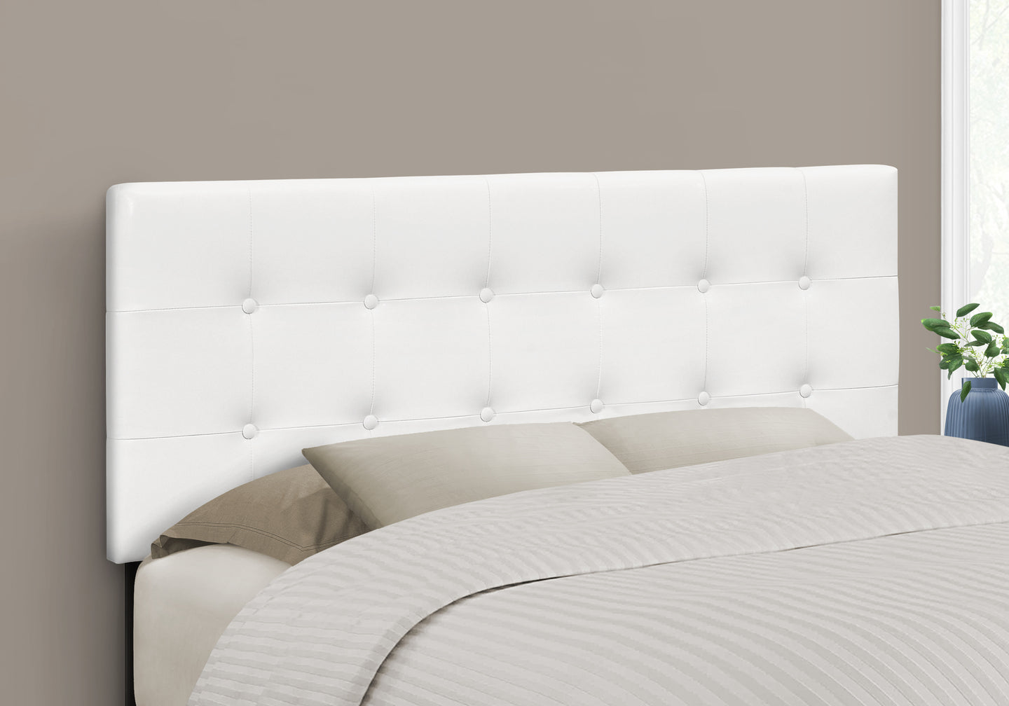 I 6002F Bed - Full Size / White Leather-Look Headboard Only - Furniture Depot (7881126412536)