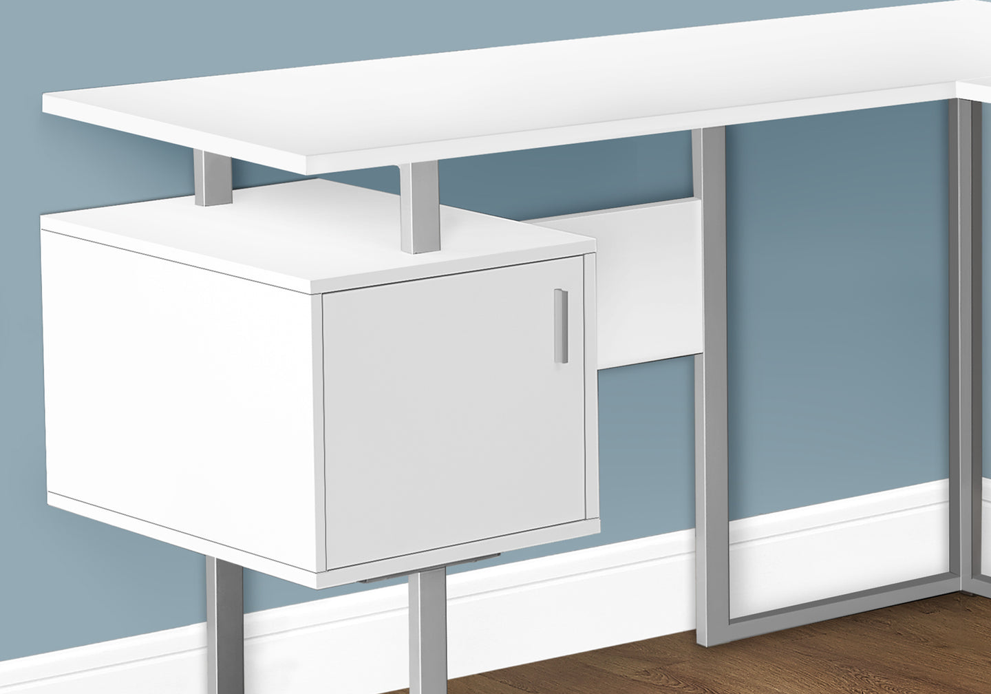 I 7695 Computer Desk - 58"L / White / Silver Metal Corner - Furniture Depot (7881151774968)
