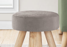 Load image into Gallery viewer, I 9008 Ottoman - Light Brown Velvet / Natural Wood Legs - Furniture Depot