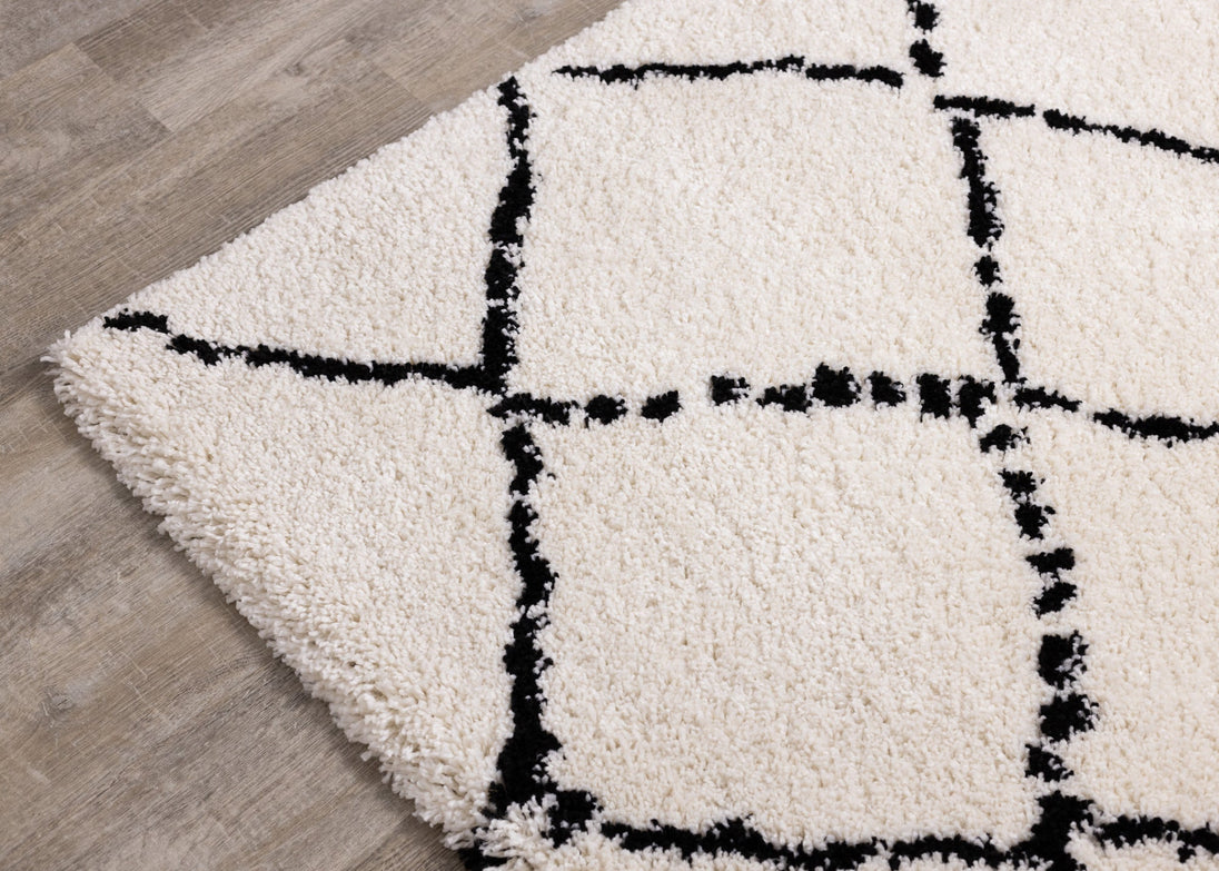 Maroq White Black Diamonds Soft Touch Rug - Furniture Depot