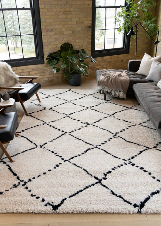 Maroq White Black Diamonds Soft Touch Rug - Furniture Depot