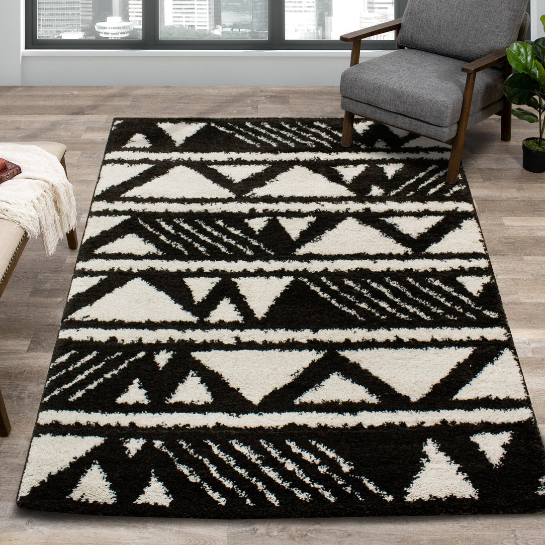 Maroq Black Cream Banded Peaks Rug - Furniture Depot