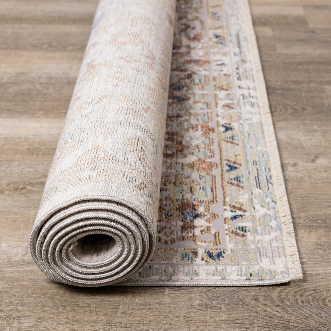 Monaco Diamond Traditional Rug - Furniture Depot