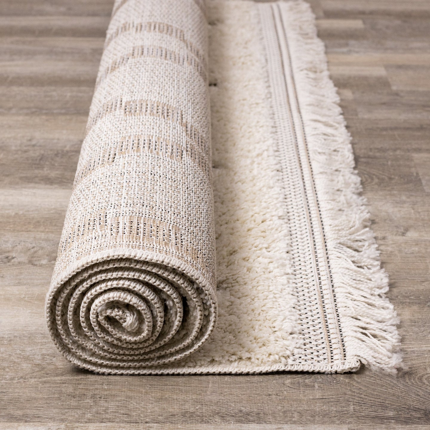 Novato Cream Diamond Shag Rug - Furniture Depot