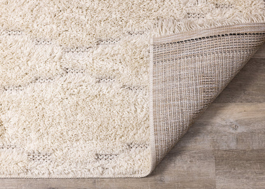 Novato Cream Diamond Shag Rug - Furniture Depot