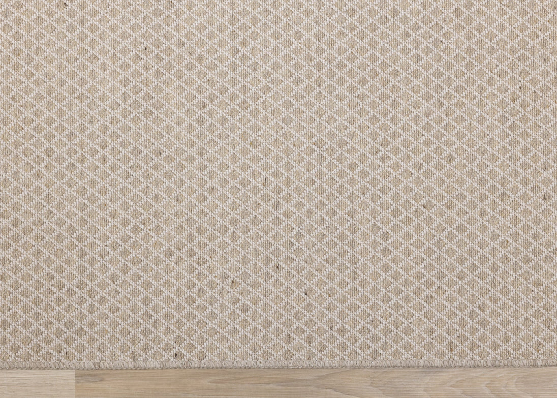 Peak Beige Small Crosshatch Geometric Rug - Furniture Depot