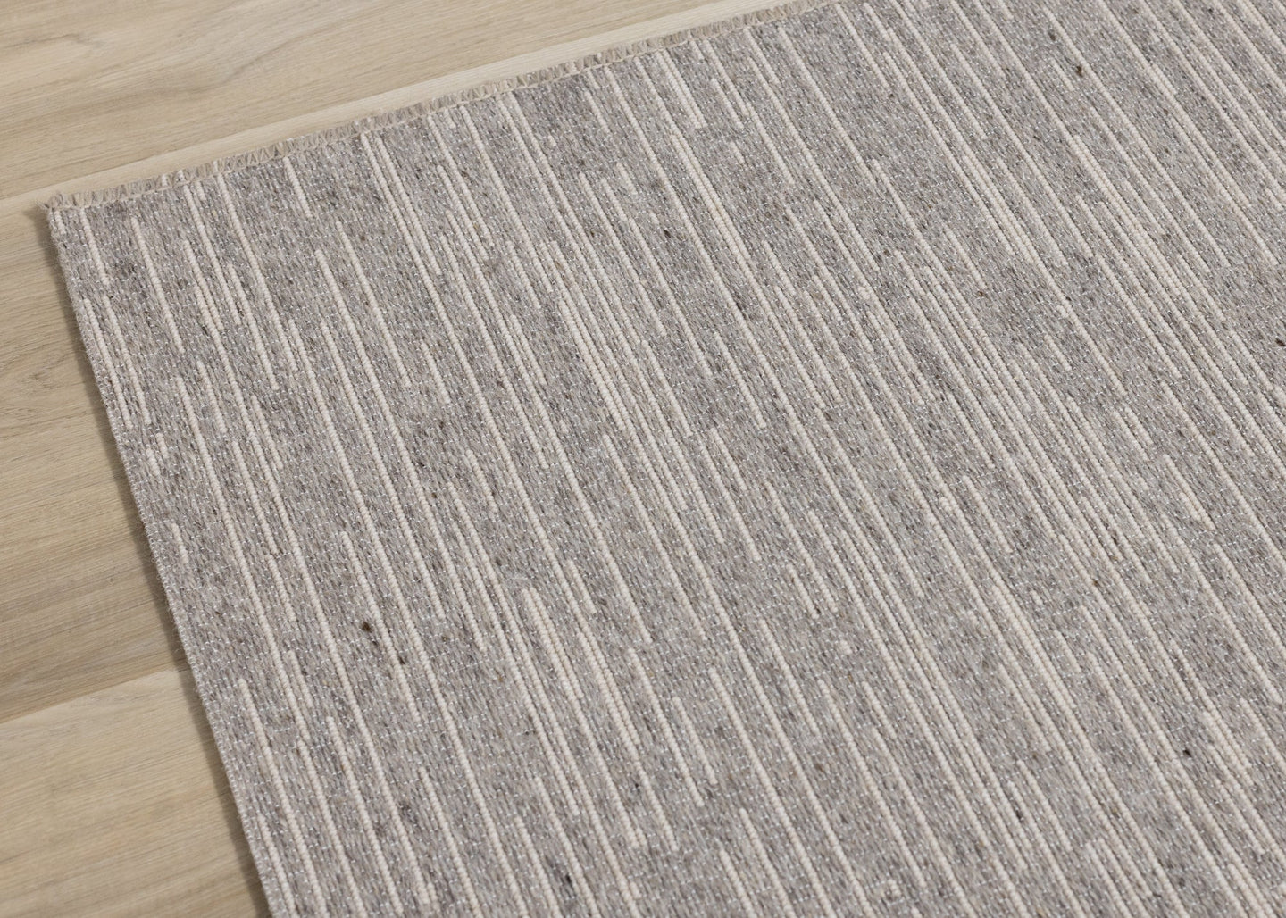 Peak Grey Textured Wool Rug - Furniture Depot