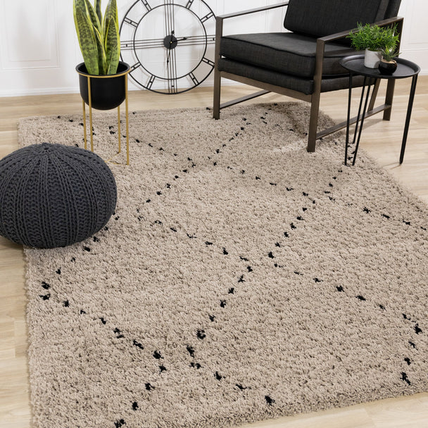 Rondo Beige Black Diamond Stitch Shag Rug - Furniture Depot