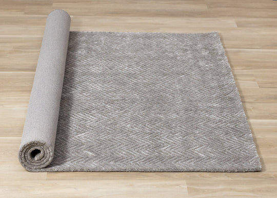 Royal Grey Handtufted Chevron Rug - Furniture Depot