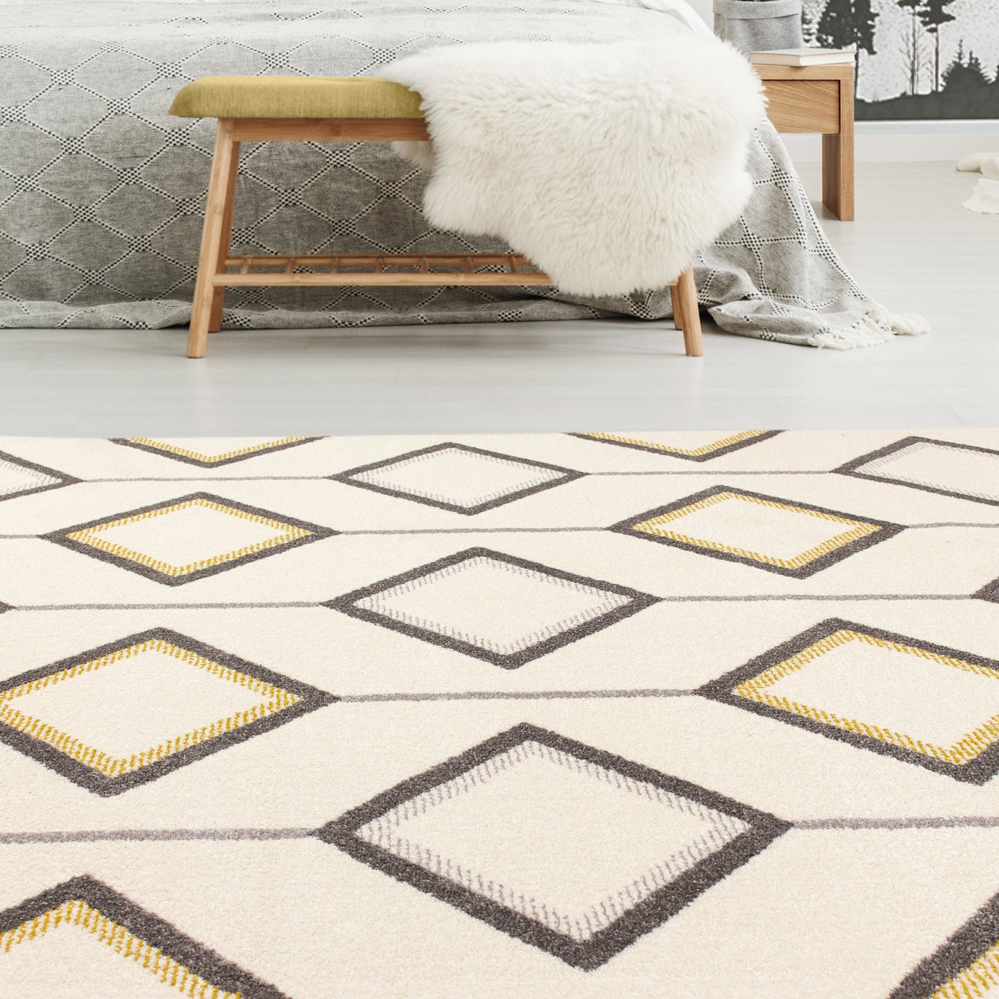 Safi Cream Black Diamonds on the Line Rug - Furniture Depot