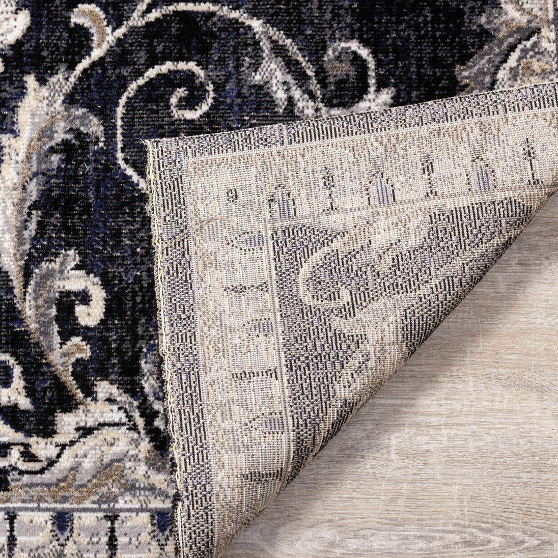 Sara Black Grey Elegant Traditional Rug - Furniture Depot