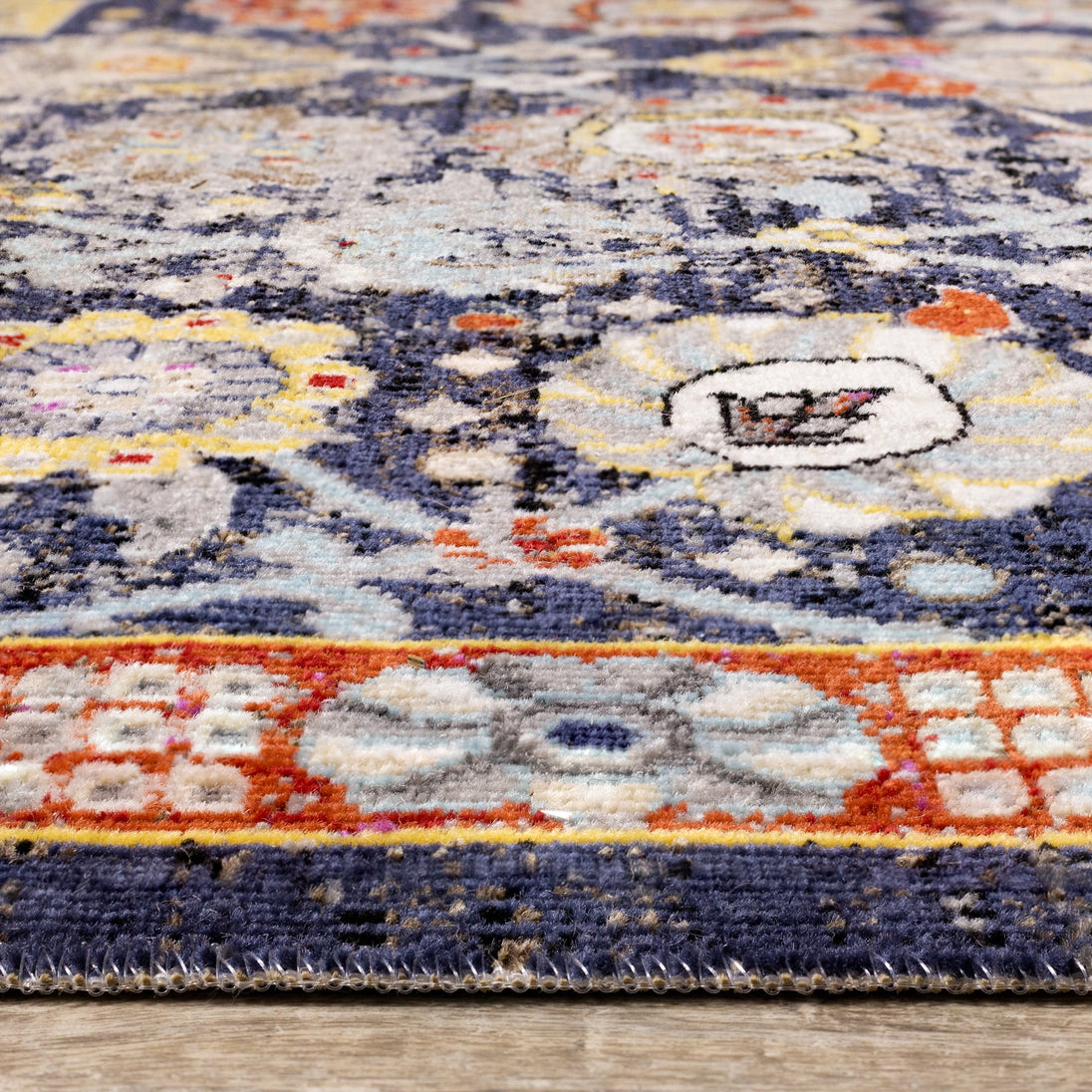 Sara Elaborate Traditional Rug - Furniture Depot