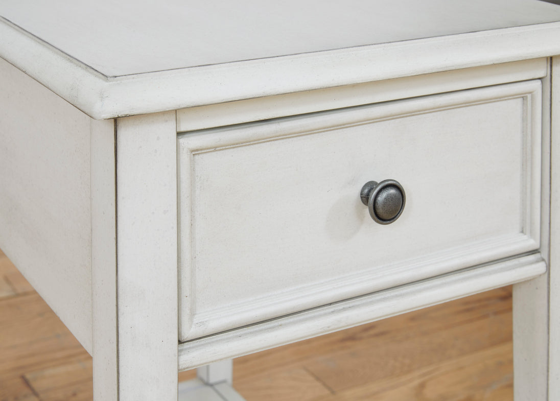 Kanwyn End Table - Furniture Depot (7777250377976)