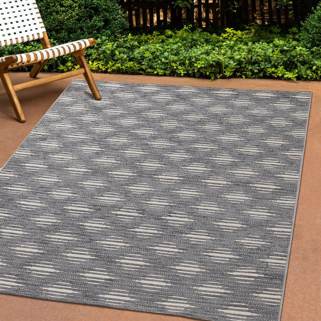 Vista Grey Cream Trellis Indoor/Outdoor Rug - Furniture Depot