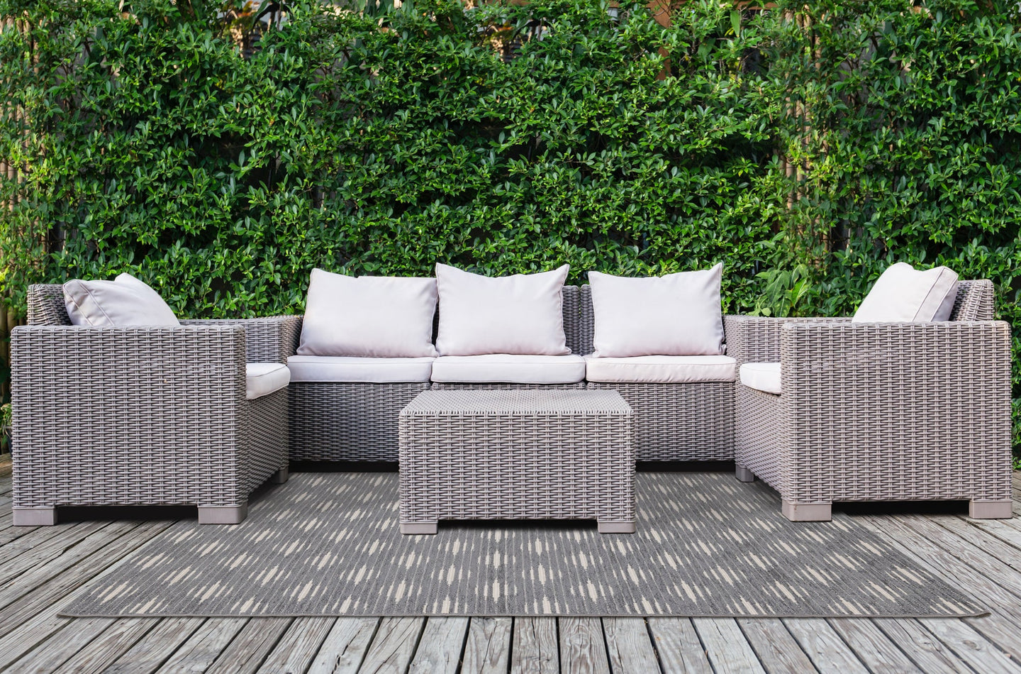 Vista Grey Cream Trellis Indoor/Outdoor Rug - Furniture Depot