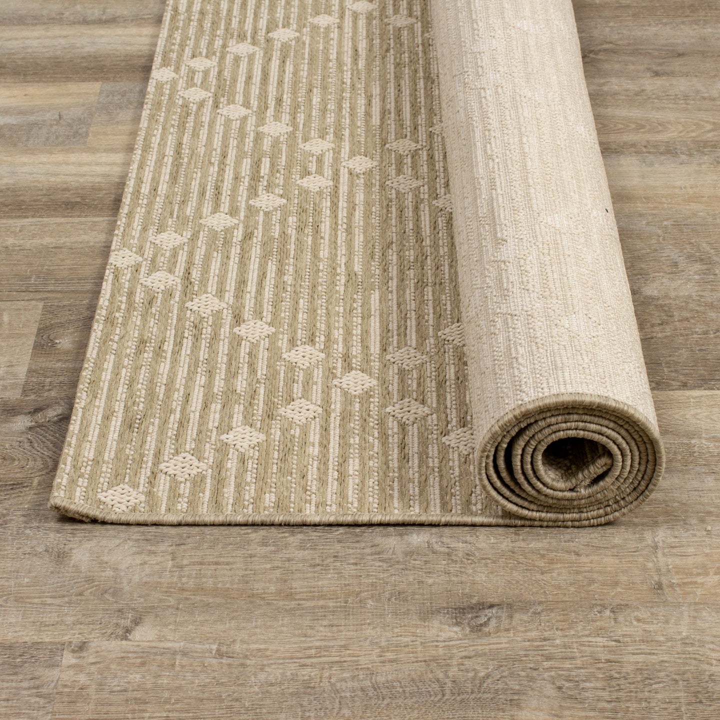 Vista Beige Cream Dot Trellis Indoor/Outdoor Rug - Furniture Depot