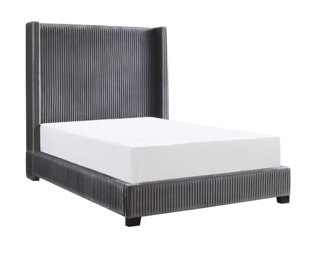 Glanbury Platform Bed in Grey - Furniture Depot