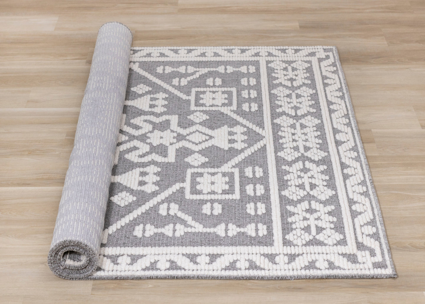 Lawson Grey Cream Elegant Traditional Rug - Furniture Depot