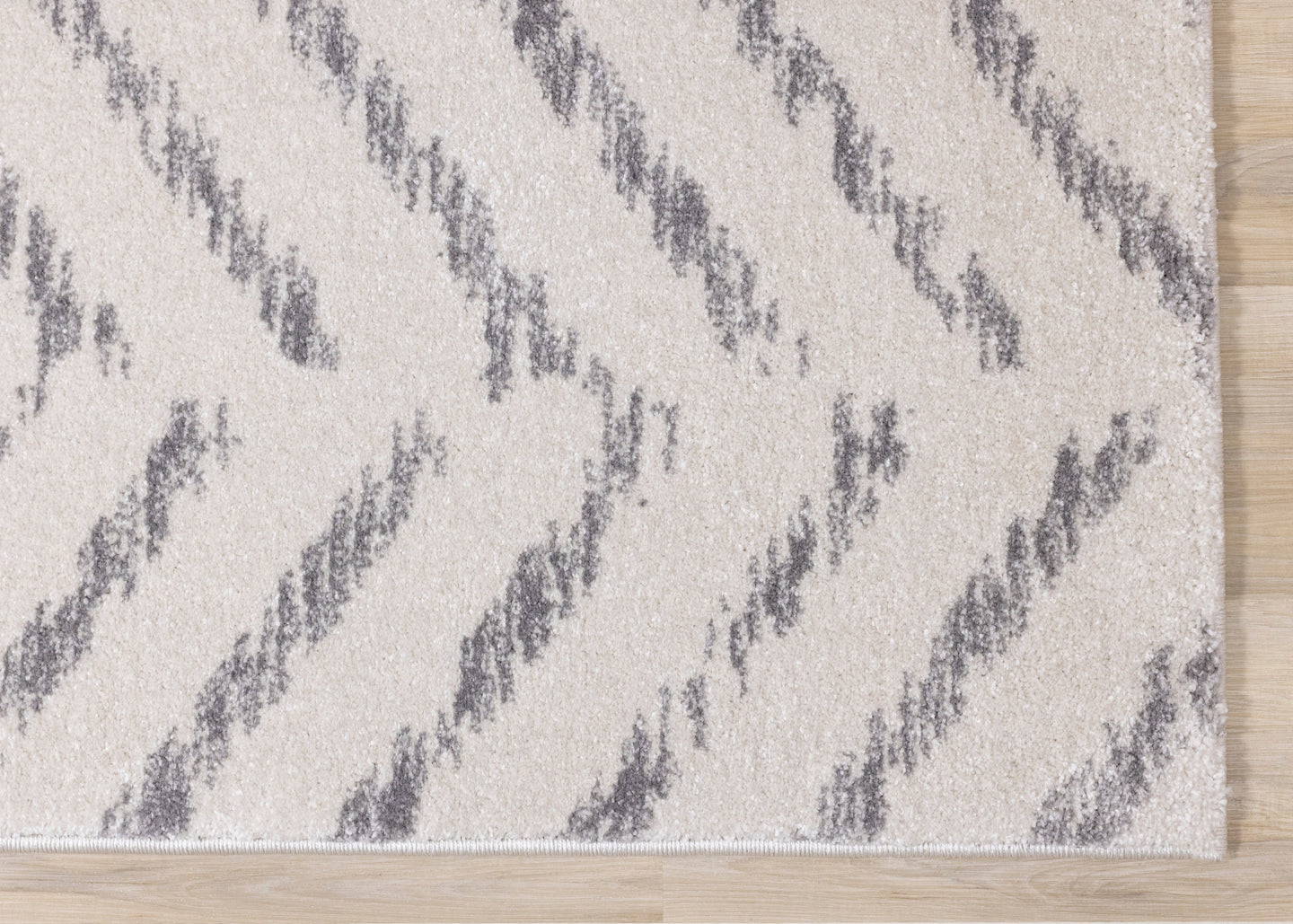 Breeze Cream Grey Floating Chevron Rug - Furniture Depot